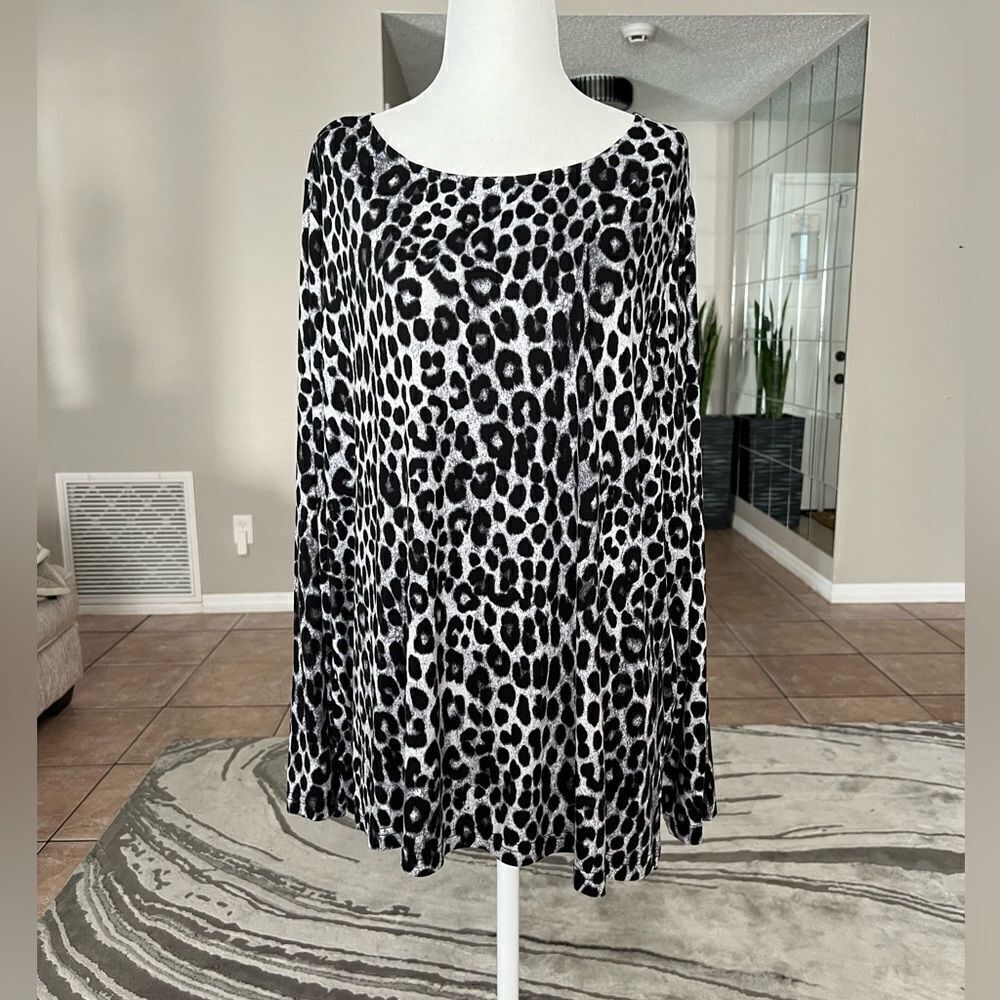 Mario Serrani Snow Leopard Print Tunic - Picture 3 of 9